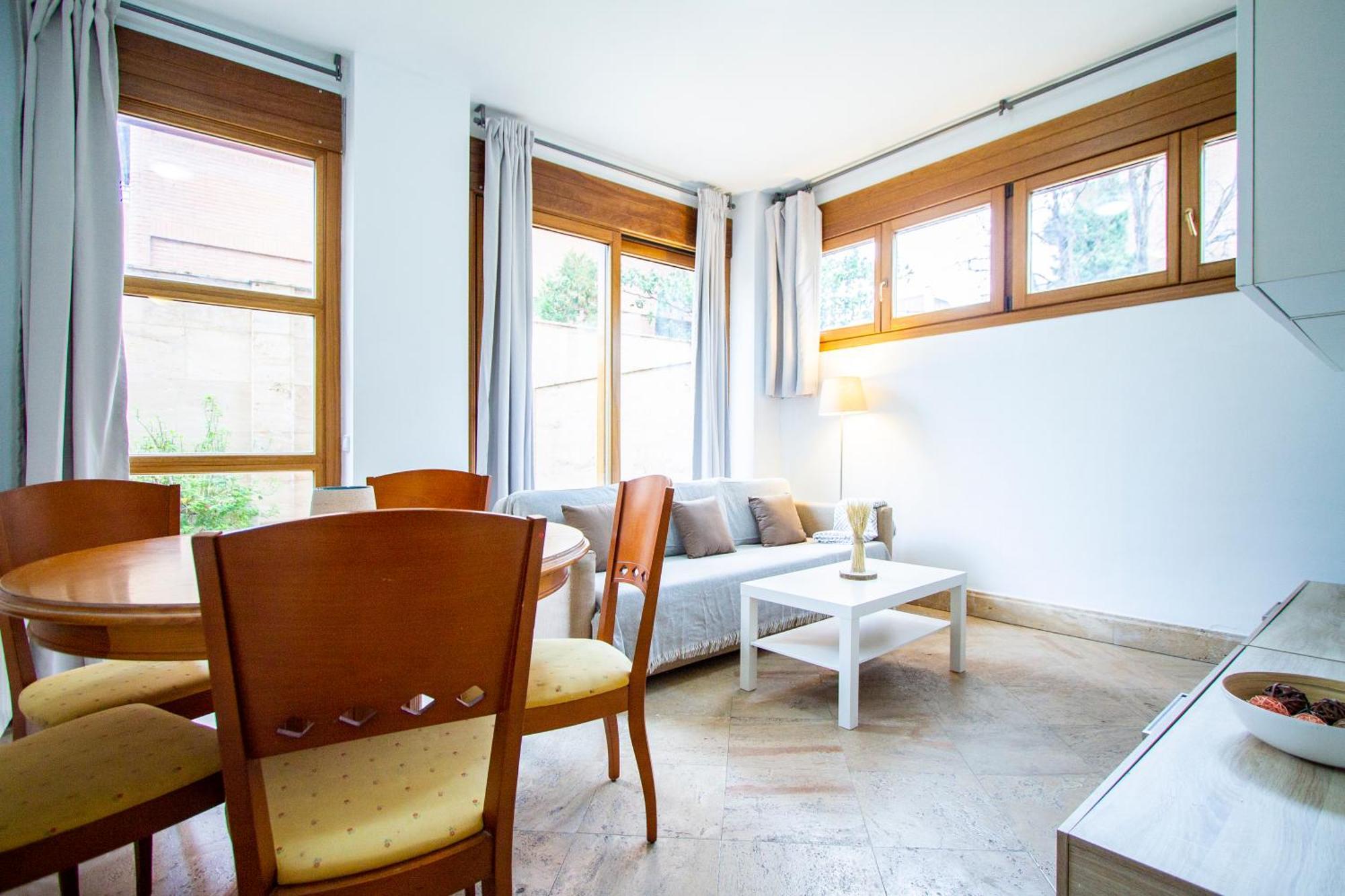 Apartamentos Villablino Arturo Soria Madrid Exterior photo