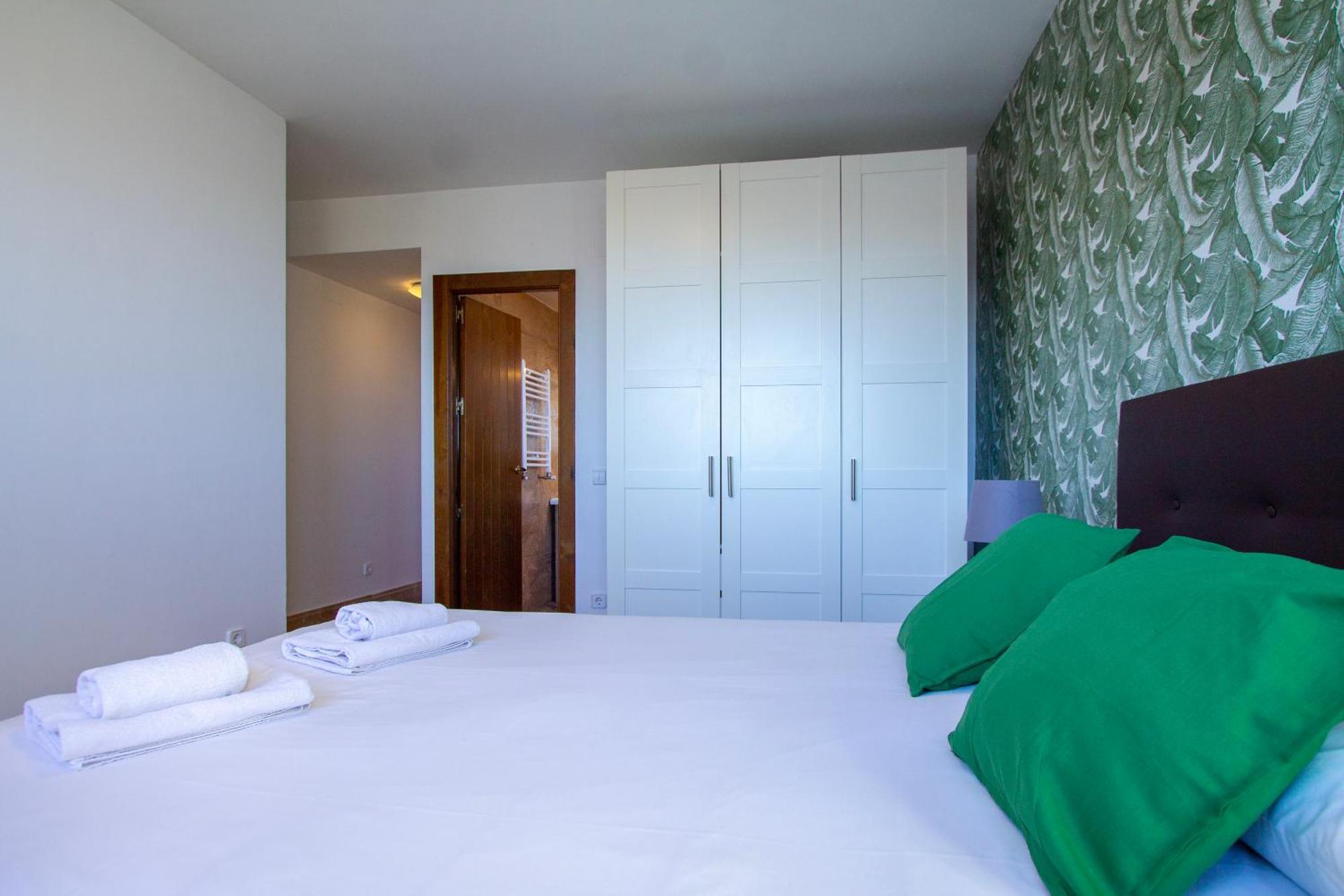Apartamentos Villablino Arturo Soria Madrid Exterior photo
